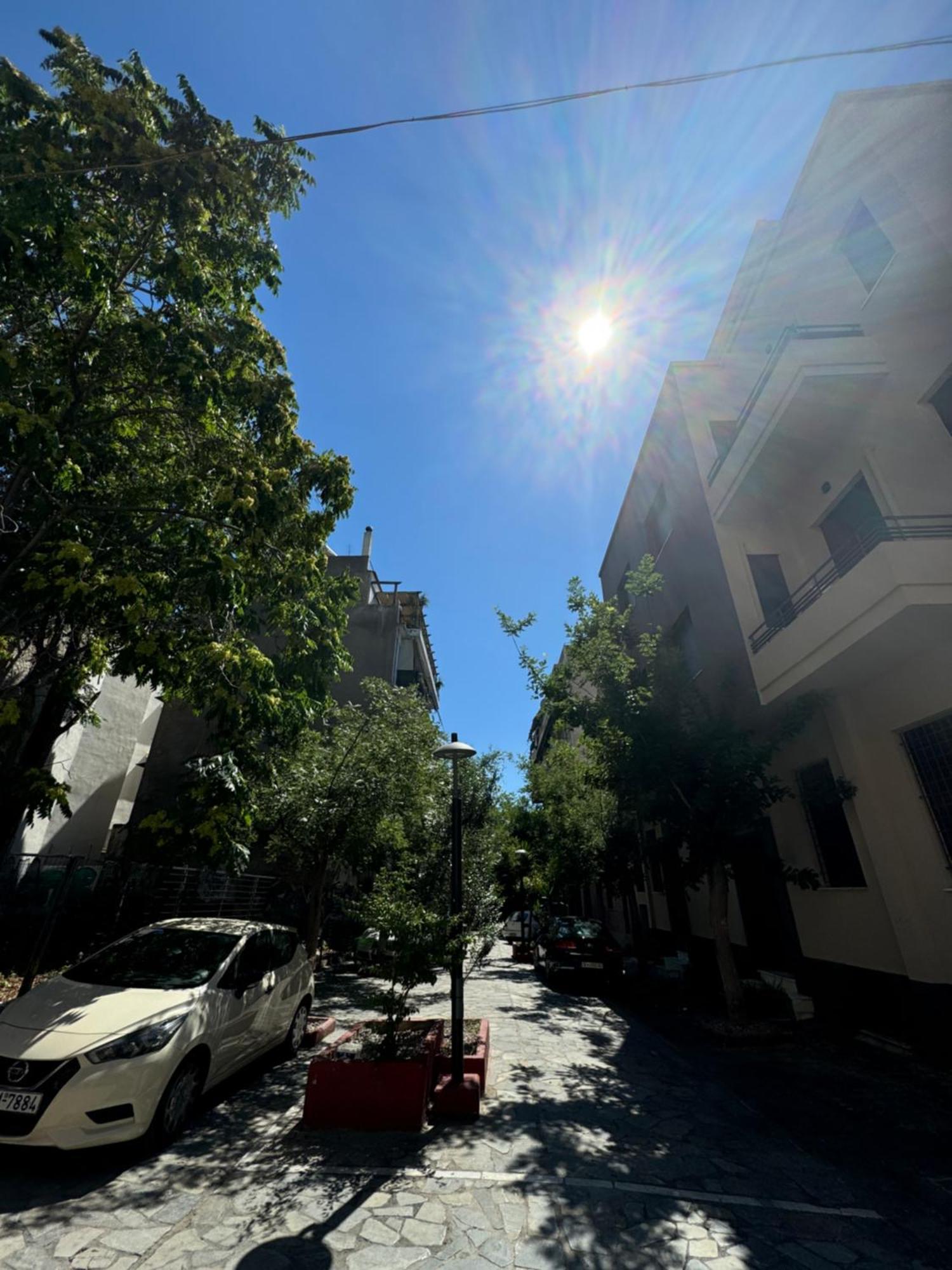 Apartment Spacious Near Akropolis By Kozy Koala *