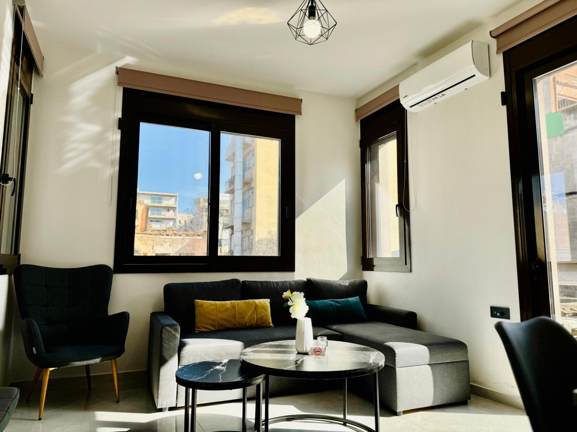 Spacious Near Akropolis By Kozy Koala Apartment *